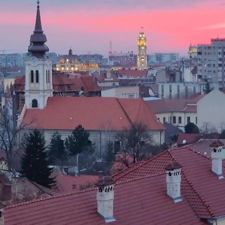 Over The City Орадеа Екстериор снимка